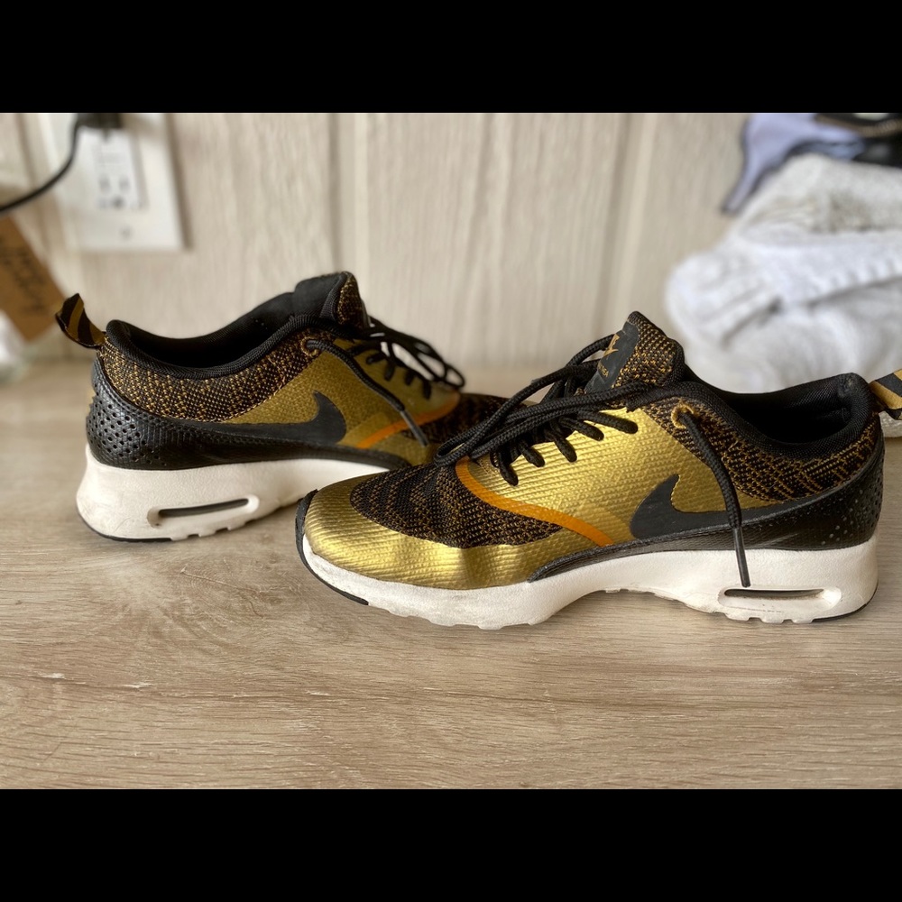 Women’s Nike Air Max Thea